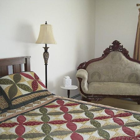 Spring Motor Inn Fort Edward Стая снимка
