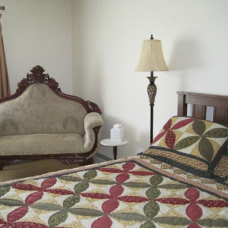 Spring Motor Inn Fort Edward Стая снимка